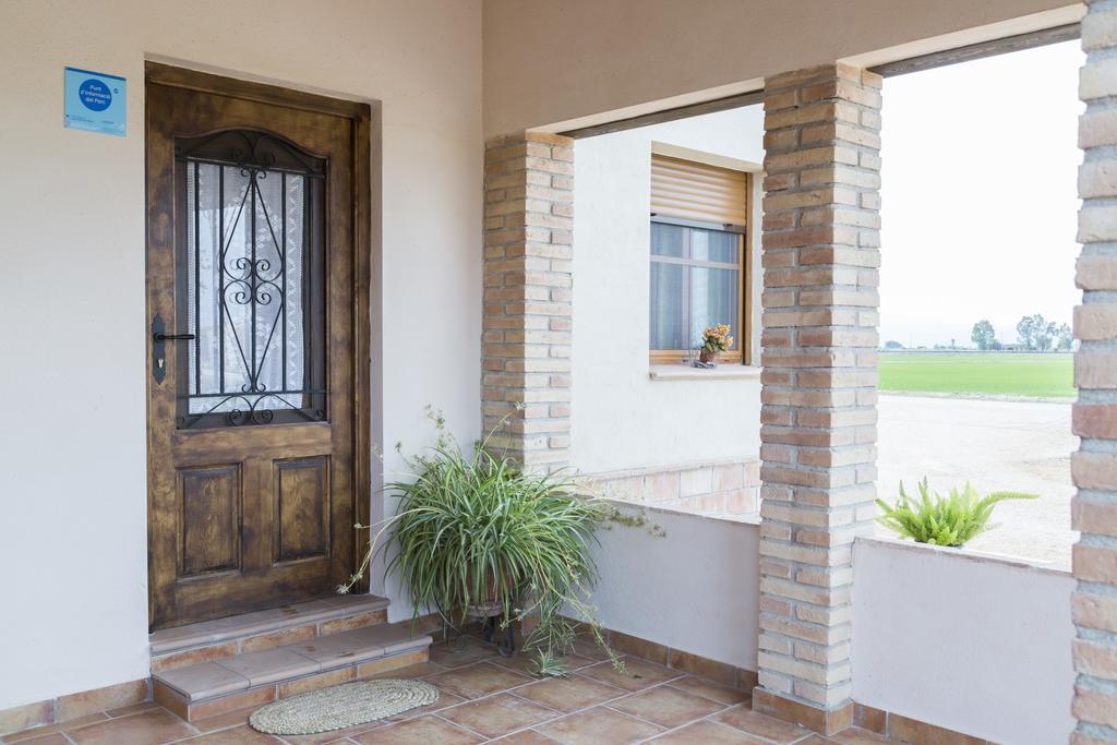 Casa La Tora Guest House Делтебре Екстериор снимка