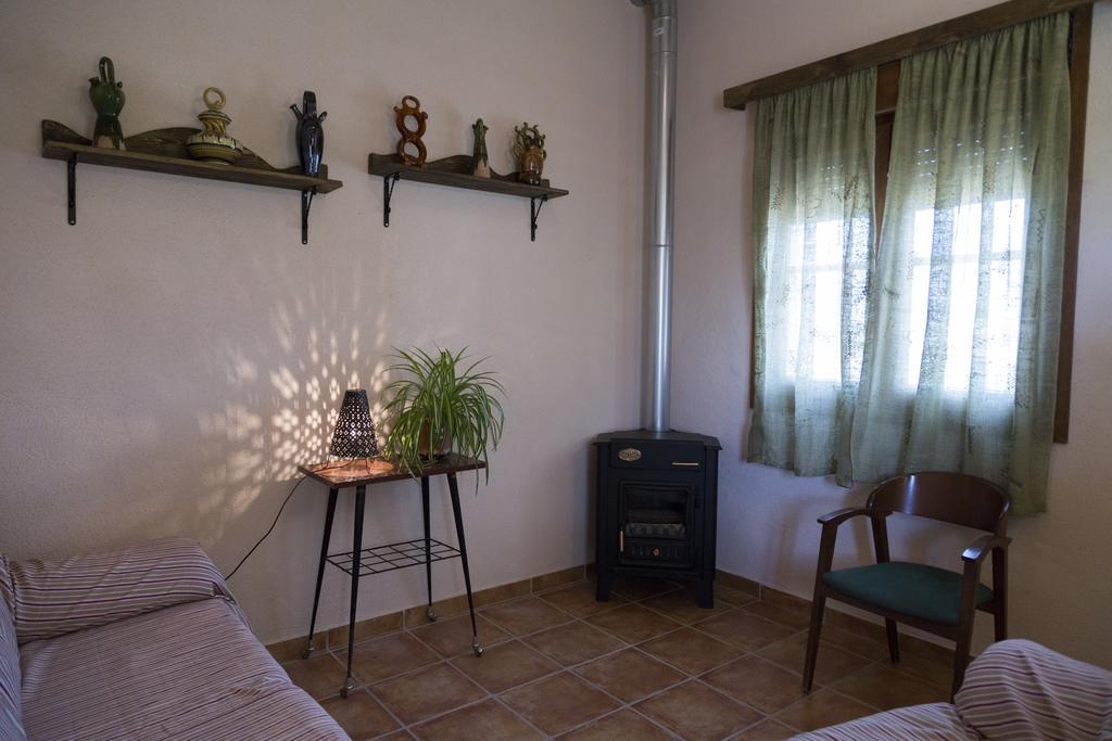 Casa La Tora Guest House Делтебре Екстериор снимка